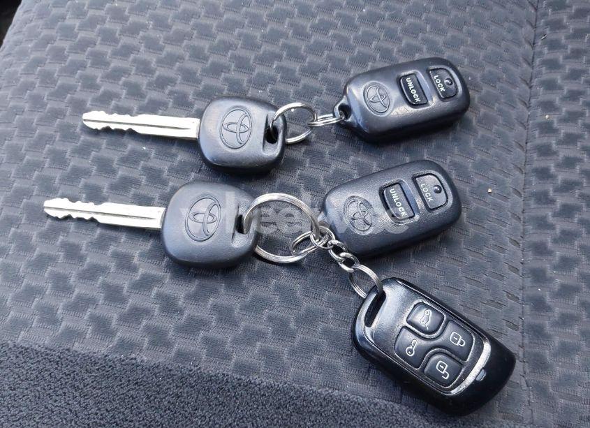 Photo 11 of 2007 Toyota Corolla S (VIN 1NXBR32E07Z932335)