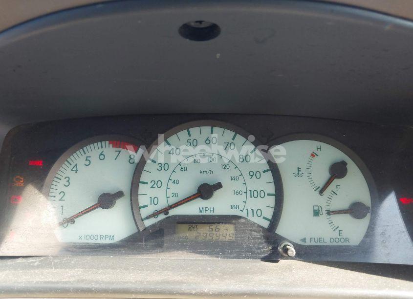 Photo 7 of 2003 Toyota Corolla LE (VIN 1NXBR32E13Z009517)