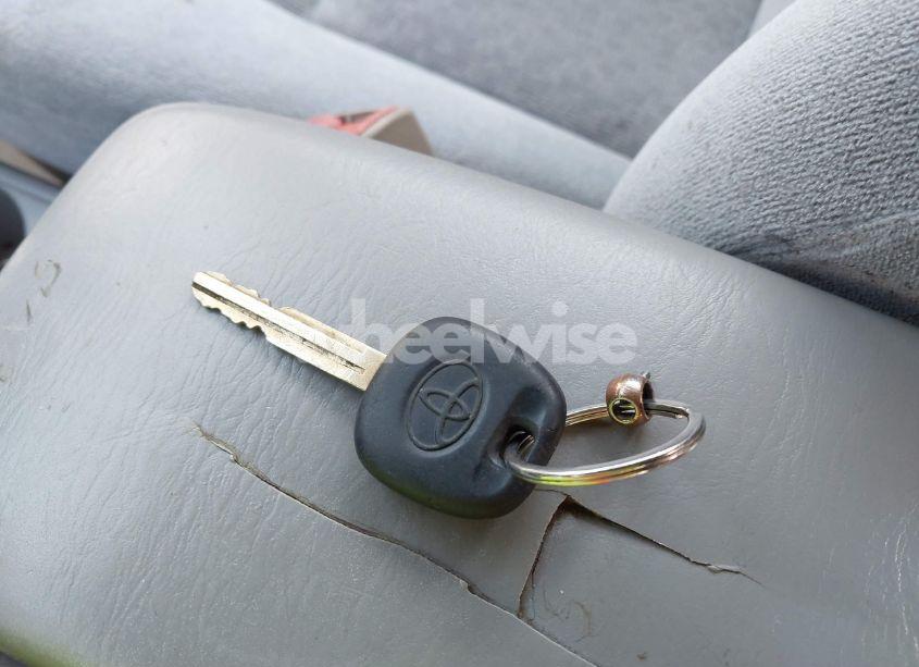 Photo 11 of 2003 Toyota Corolla CE (VIN 1NXBR32E13Z015656)