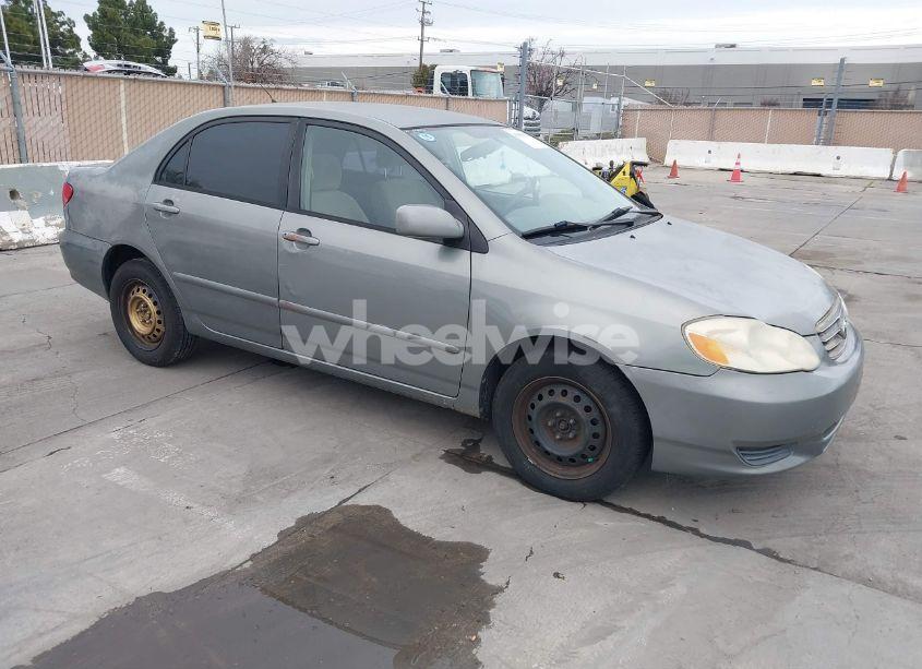 2003 Toyota Corolla LE (VIN 1NXBR32E13Z034675) main photo