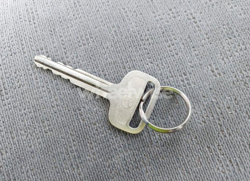 Photo 11 of 2004 Toyota Corolla CE (VIN 1NXBR32E14Z305896)