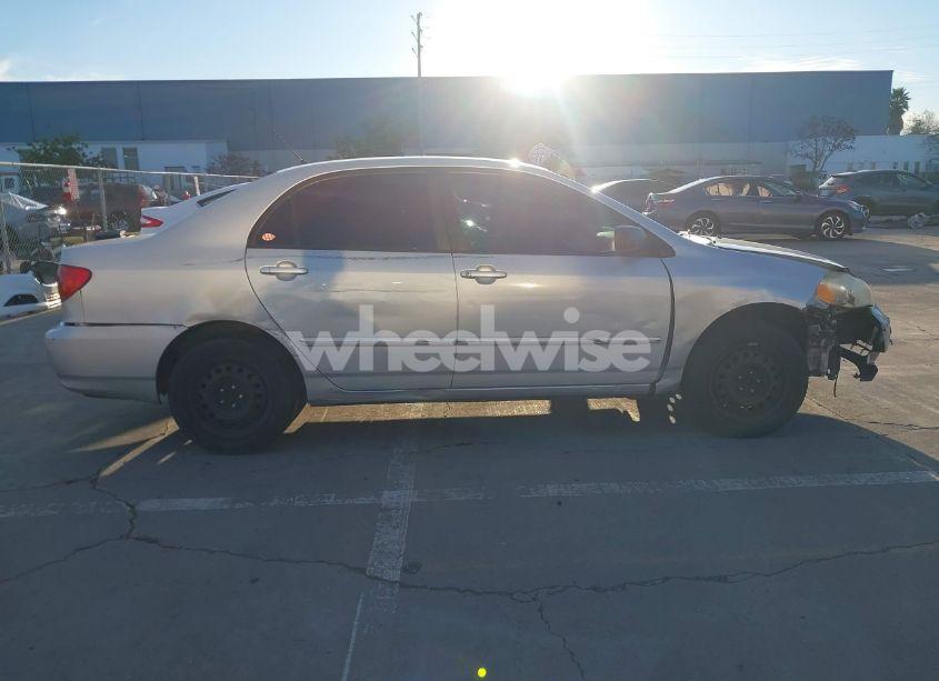 Photo 13 of 2005 Toyota Corolla LE (VIN 1NXBR32E15Z347762)