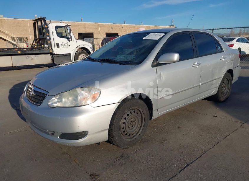 Photo 2 of 2005 Toyota Corolla LE (VIN 1NXBR32E15Z347762)