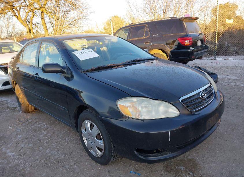 2005 Toyota Corolla LE (VIN 1NXBR32E15Z411010) main photo