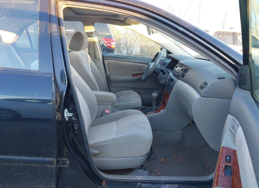 Photo 5 of 2005 Toyota Corolla LE (VIN 1NXBR32E15Z411010)