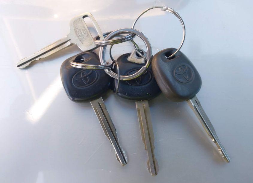 Photo 11 of 2005 Toyota Corolla CE (VIN 1NXBR32E15Z464063)