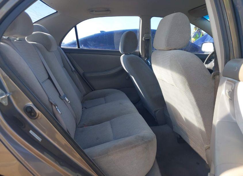 Photo 8 of 2005 Toyota Corolla CE (VIN 1NXBR32E15Z464063)