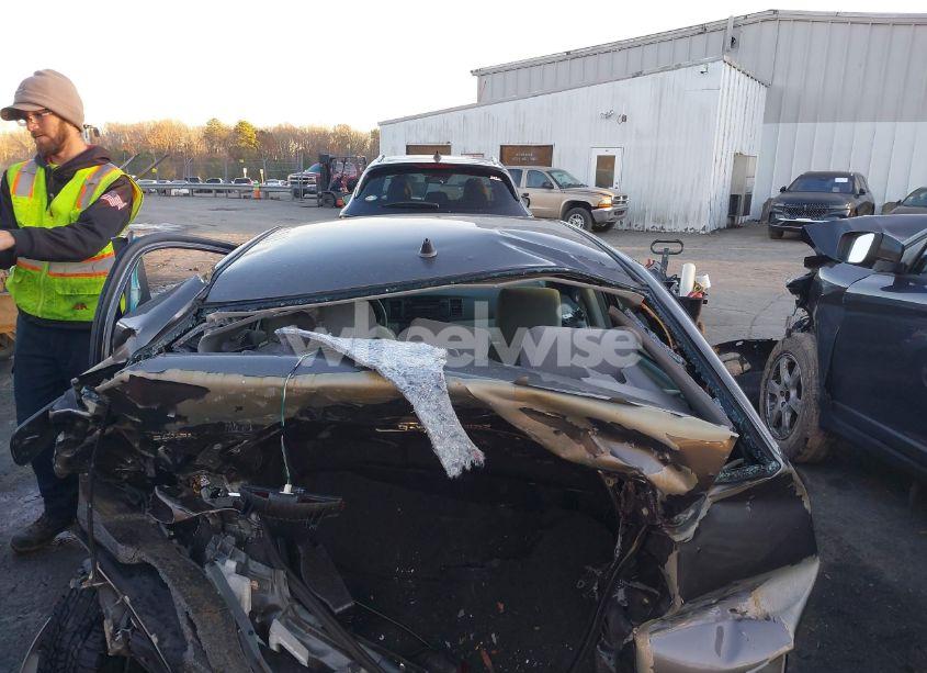 Photo 16 of 2005 Toyota Corolla CE (VIN 1NXBR32E15Z465911)