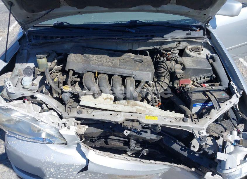 Photo 10 of 2005 Toyota Corolla LE (VIN 1NXBR32E15Z521412)