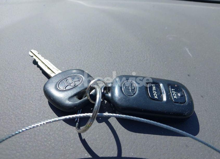 Photo 11 of 2005 Toyota Corolla LE (VIN 1NXBR32E15Z521412)