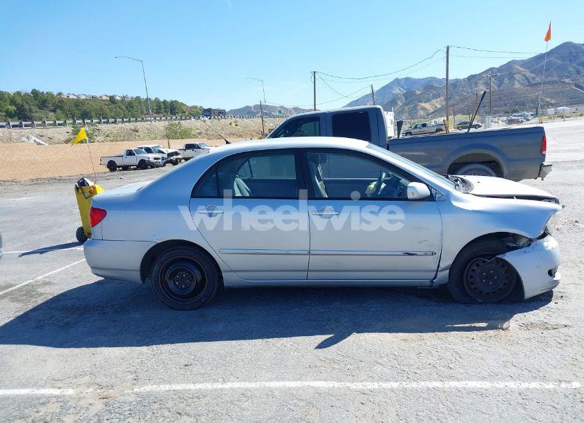 Photo 13 of 2005 Toyota Corolla LE (VIN 1NXBR32E15Z521412)