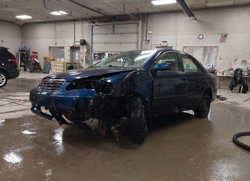 Photo 2 of 2005 Toyota Corolla LE (VIN 1NXBR32E15Z530871)