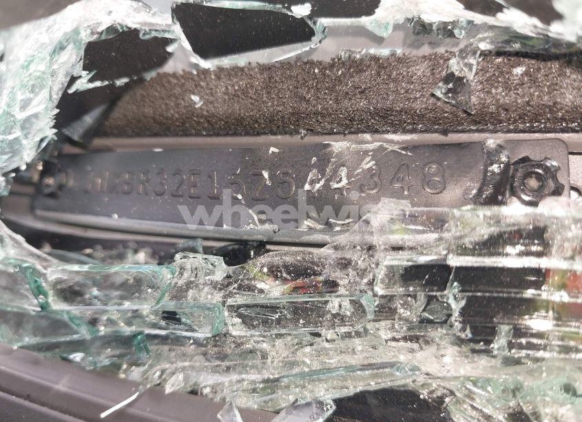 Photo 9 of 2005 Toyota Corolla LE (VIN 1NXBR32E15Z544348)