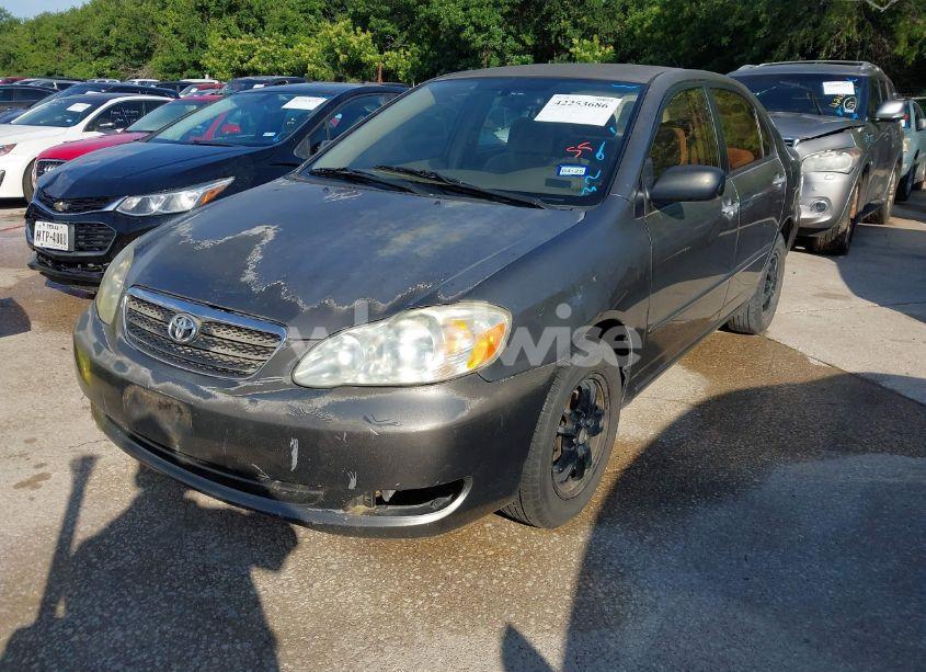 Photo 2 of 2008 Toyota Corolla LE (VIN 1NXBR32E18Z952448)