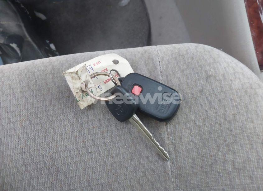 Photo 11 of 2004 Toyota Corolla LE (VIN 1NXBR32E24Z205936)