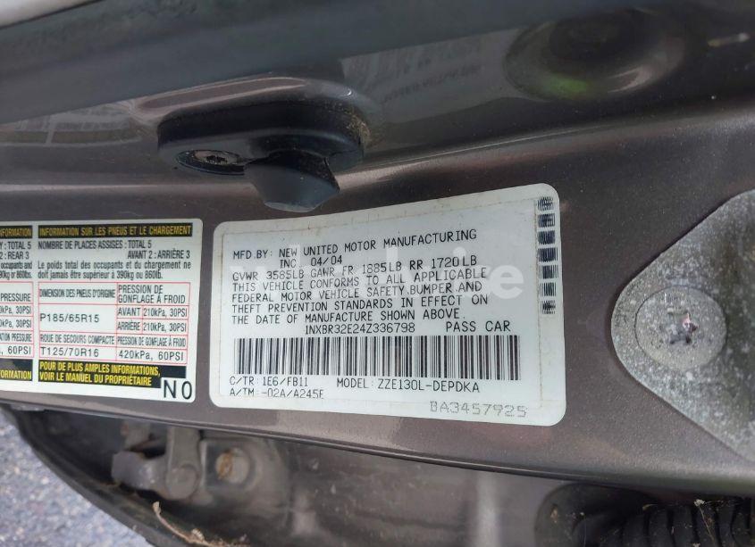 Photo 9 of 2004 Toyota Corolla CE/LE/S (VIN 1NXBR32E24Z336798)