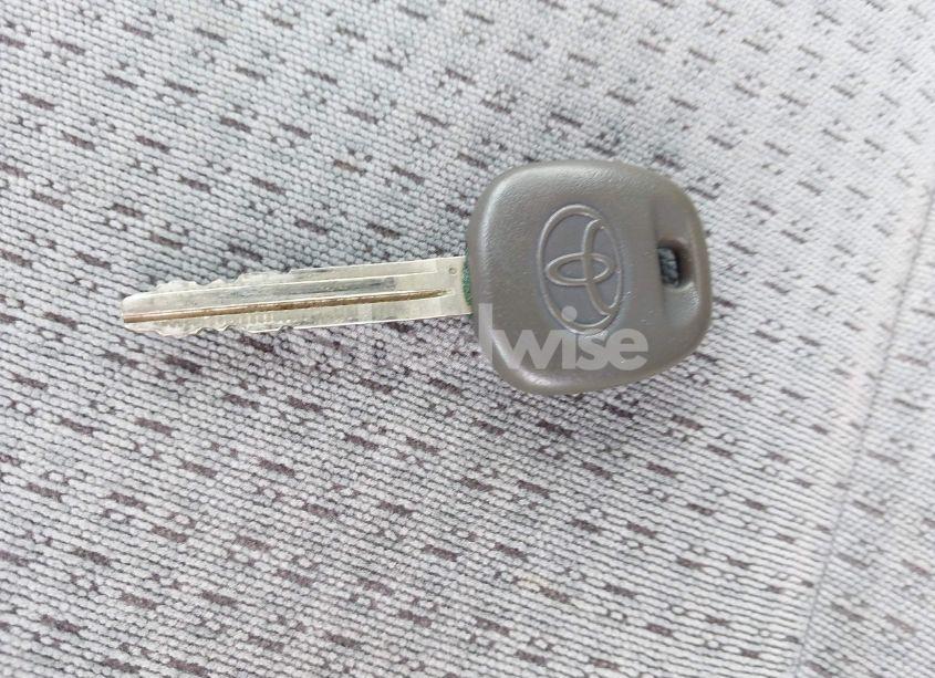 Photo 11 of 2005 Toyota Corolla CE (VIN 1NXBR32E25Z370757)