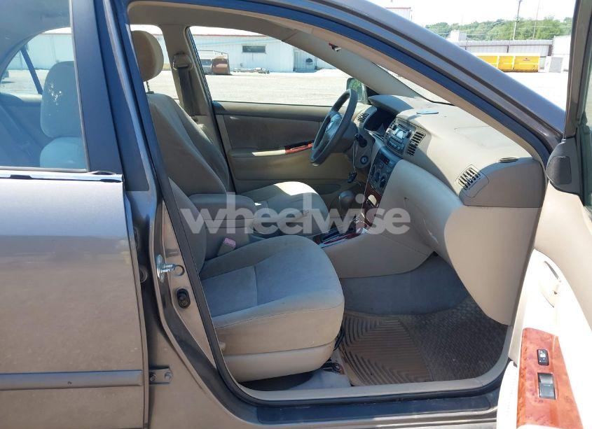 Photo 5 of 2005 Toyota Corolla LE (VIN 1NXBR32E25Z375280)