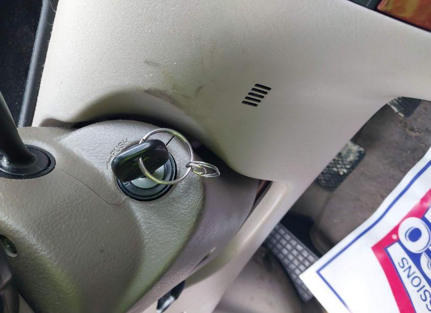 Photo 11 of 2005 Toyota Corolla LE (VIN 1NXBR32E25Z422792)