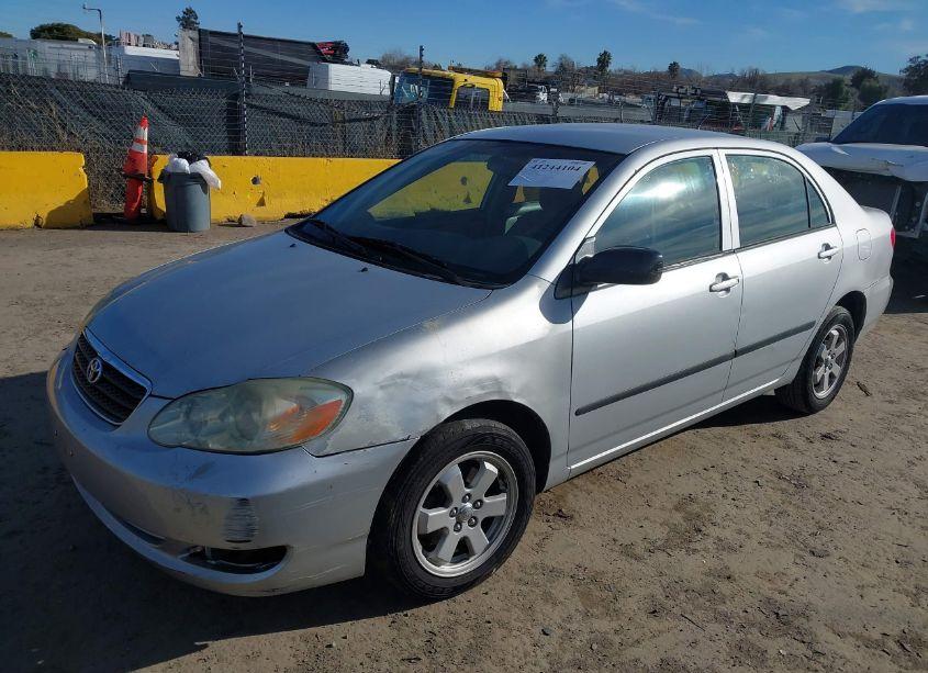 Photo 2 of 2005 Toyota Corolla CE (VIN 1NXBR32E25Z547436)