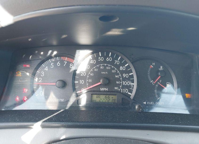 Photo 7 of 2005 Toyota Corolla CE (VIN 1NXBR32E25Z547436)