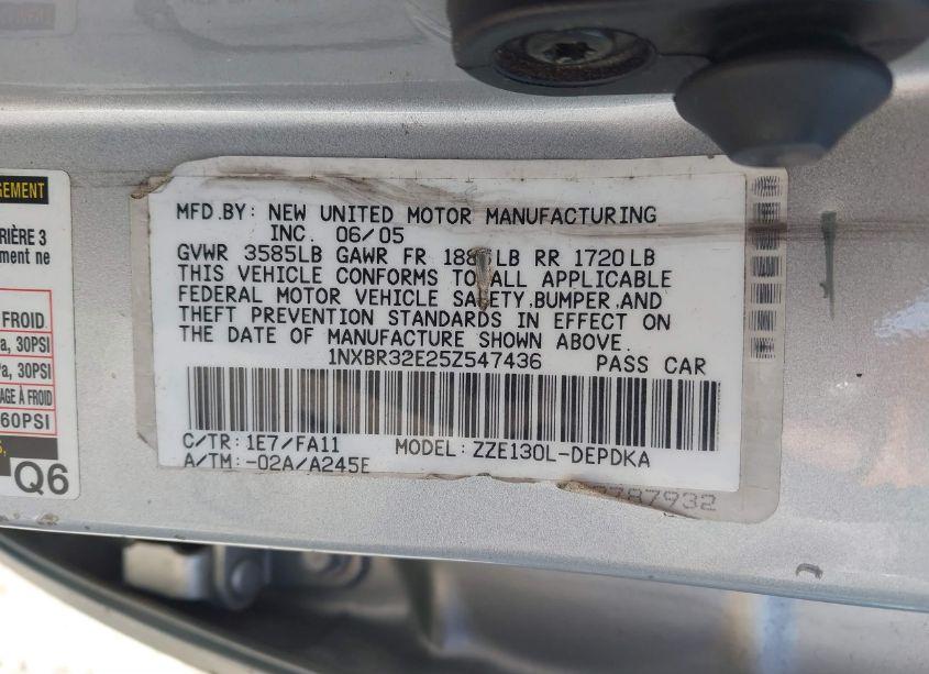 Photo 9 of 2005 Toyota Corolla CE (VIN 1NXBR32E25Z547436)