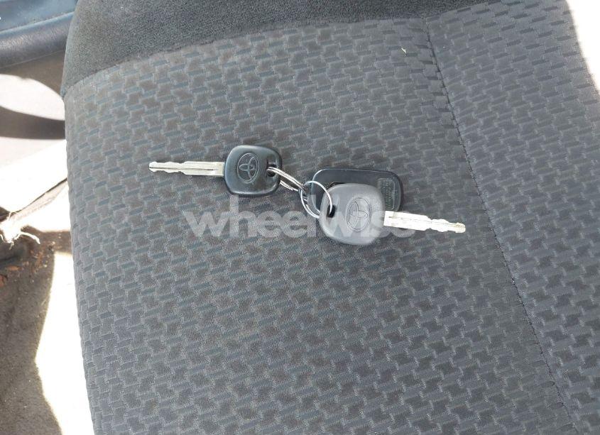 Photo 11 of 2005 Toyota Corolla S (VIN 1NXBR32E25Z547842)