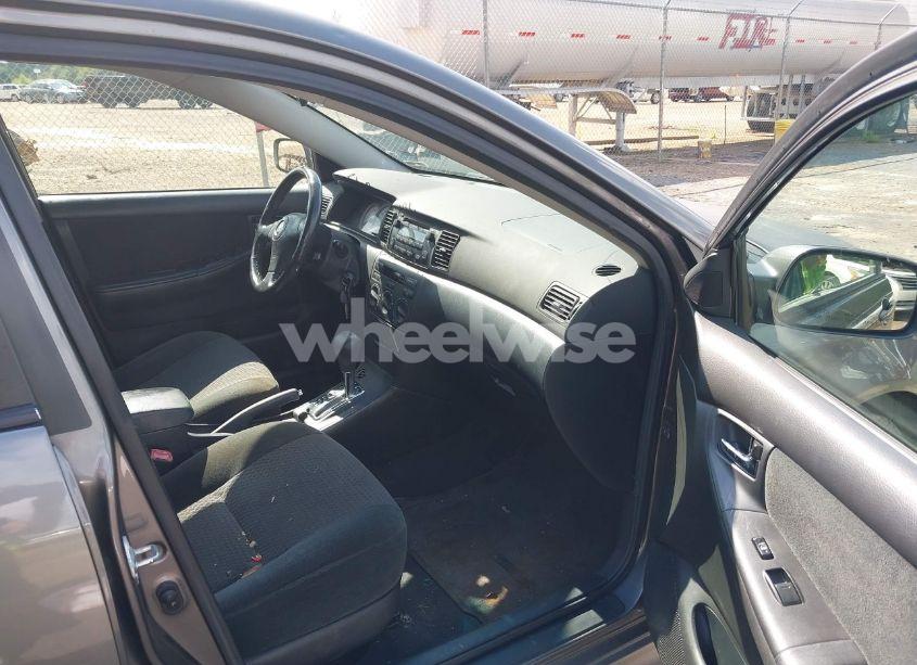 Photo 5 of 2005 Toyota Corolla S (VIN 1NXBR32E25Z547842)