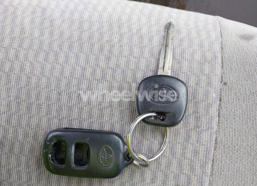 Photo 11 of 2005 Toyota Corolla LE (VIN 1NXBR32E25Z557920)