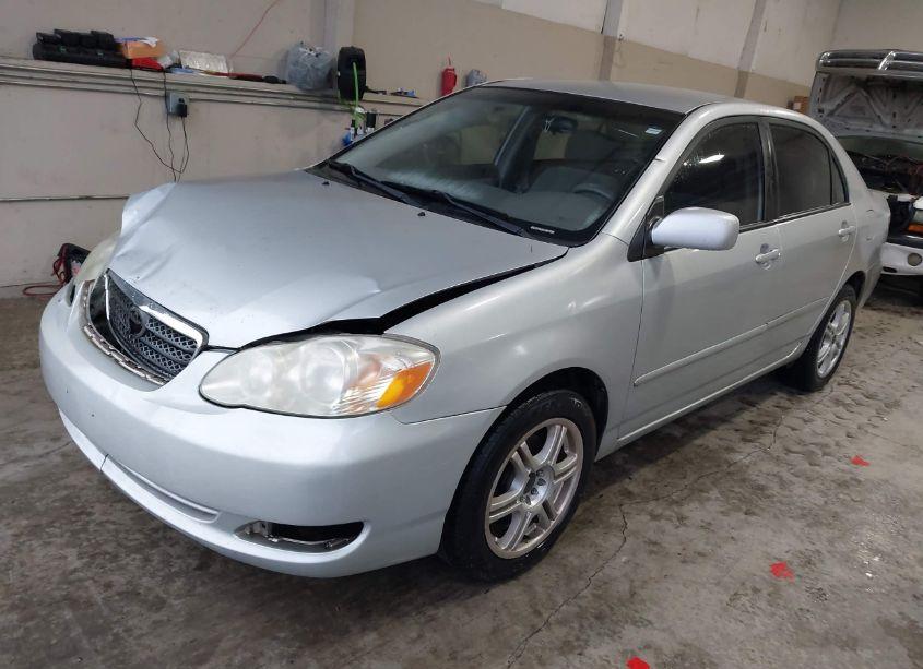 Photo 2 of 2006 Toyota Corolla CE/LE/S (VIN 1NXBR32E26Z582396)