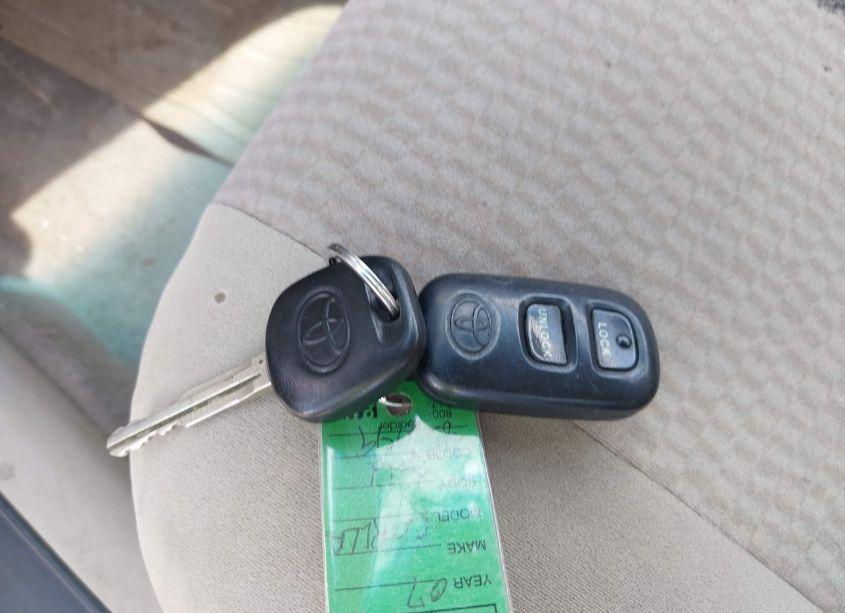 Photo 11 of 2007 Toyota Corolla LE (VIN 1NXBR32E27Z853149)