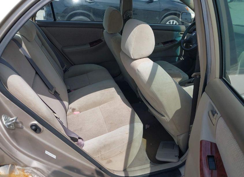 Photo 8 of 2007 Toyota Corolla LE (VIN 1NXBR32E27Z853149)