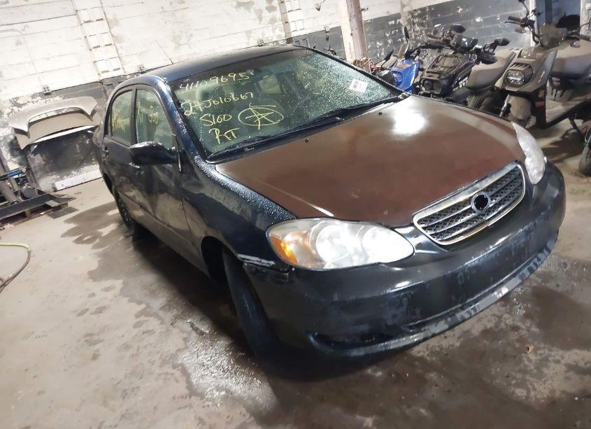 2007 Toyota Corolla LE (VIN 1NXBR32E27Z853538) main photo