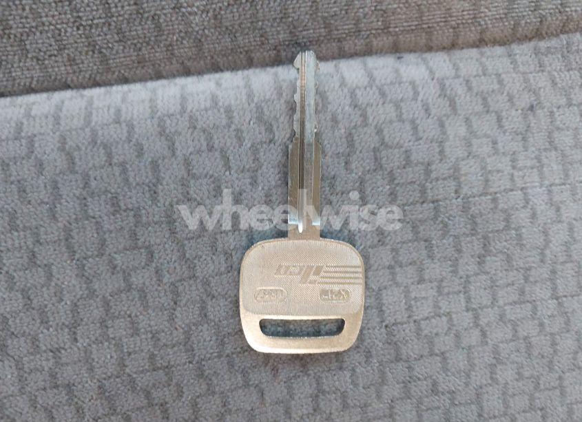 Photo 11 of 2003 Toyota Corolla LE (VIN 1NXBR32E33Z086955)