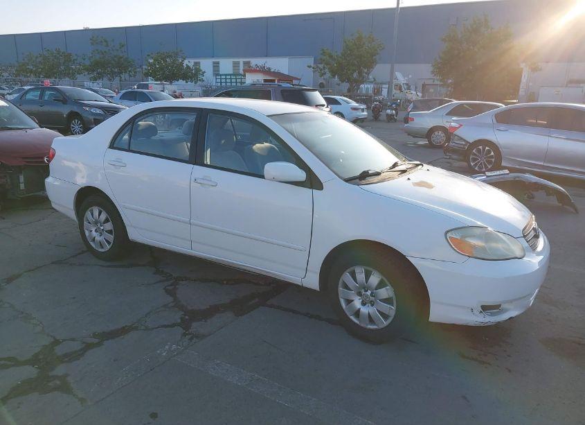 2003 Toyota Corolla LE (VIN 1NXBR32E33Z131330) main photo