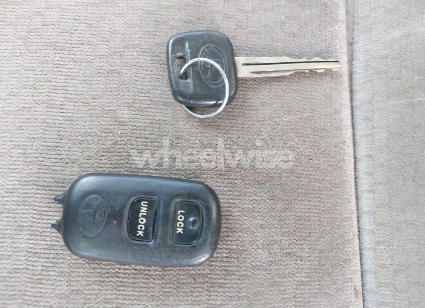 Photo 11 of 2004 Toyota Corolla LE (VIN 1NXBR32E34Z196874)