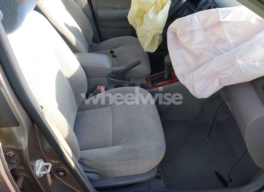 Photo 5 of 2004 Toyota Corolla LE (VIN 1NXBR32E34Z223927)