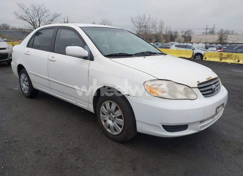 2004 Toyota Corolla LE (VIN 1NXBR32E34Z335238) main photo