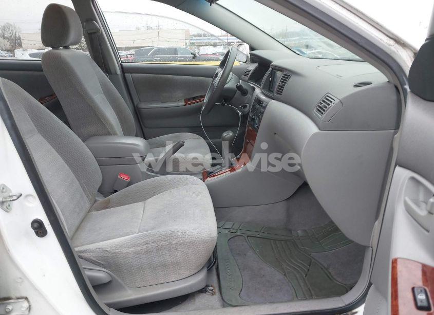 Photo 5 of 2004 Toyota Corolla LE (VIN 1NXBR32E34Z335238)