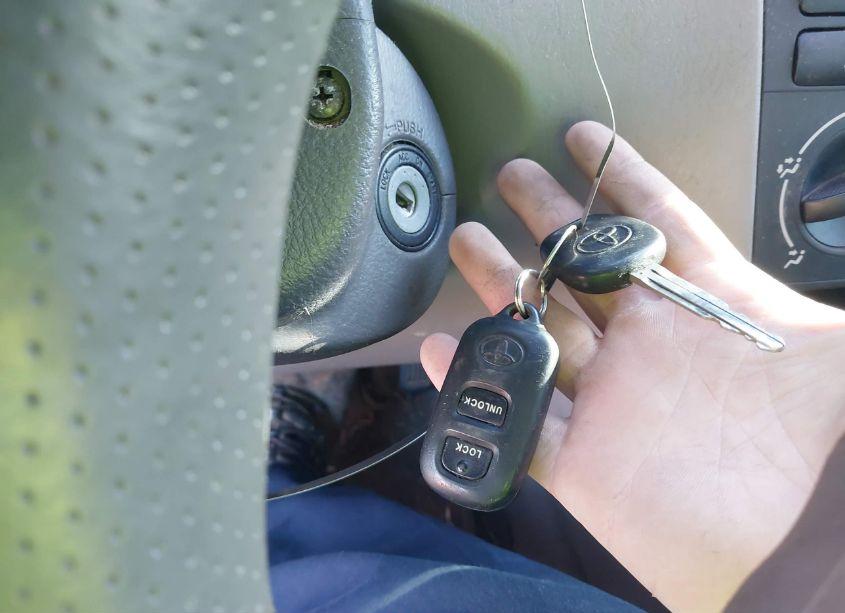 Photo 11 of 2005 Toyota Corolla LE (VIN 1NXBR32E35Z355376)