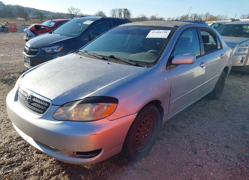 Photo 2 of 2005 Toyota Corolla LE (VIN 1NXBR32E35Z355376)