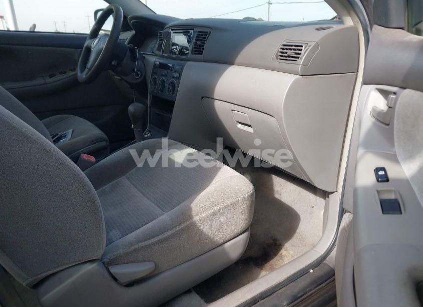 Photo 5 of 2005 Toyota Corolla CE (VIN 1NXBR32E35Z365986)