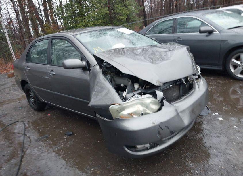 2005 Toyota Corolla LE (VIN 1NXBR32E35Z432540) main photo