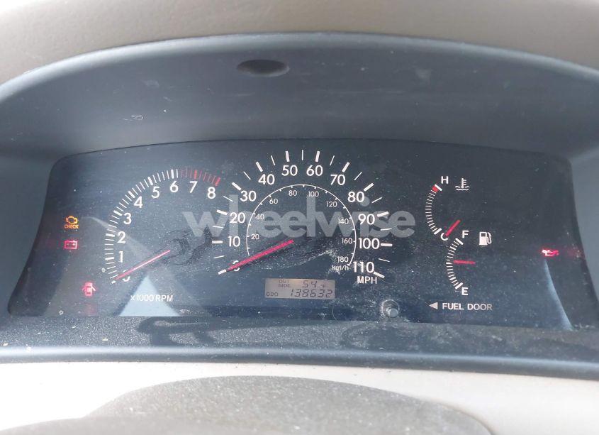 Photo 7 of 2005 Toyota Corolla LE (VIN 1NXBR32E35Z467398)