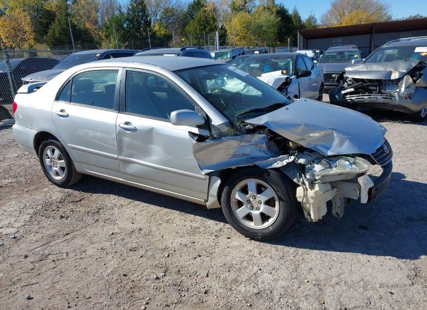 2005 Toyota Corolla LE (VIN 1NXBR32E35Z479938) main photo