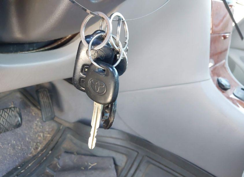 Photo 11 of 2005 Toyota Corolla LE (VIN 1NXBR32E35Z479938)