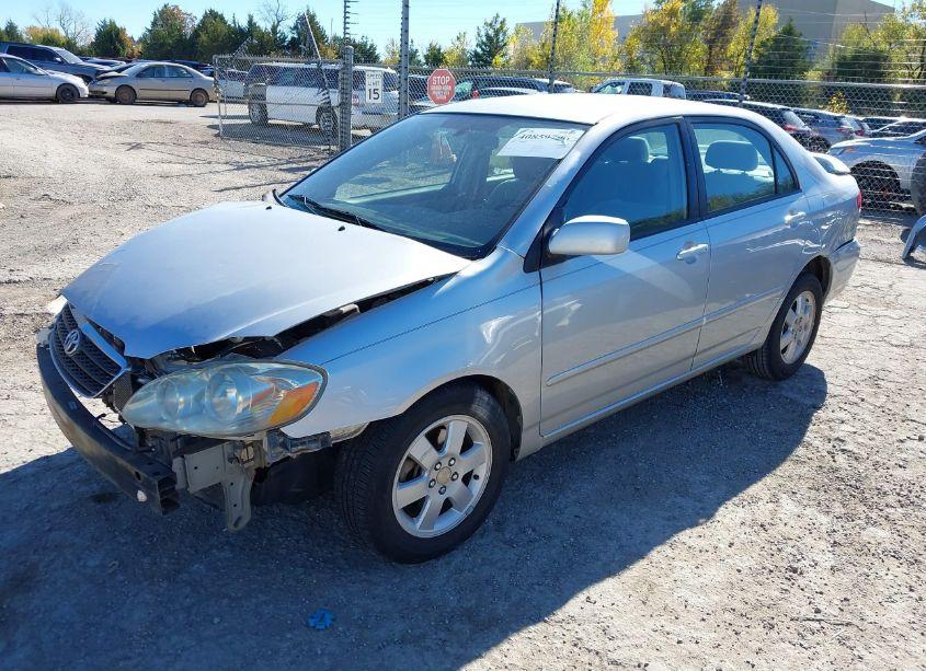 Photo 2 of 2005 Toyota Corolla LE (VIN 1NXBR32E35Z479938)