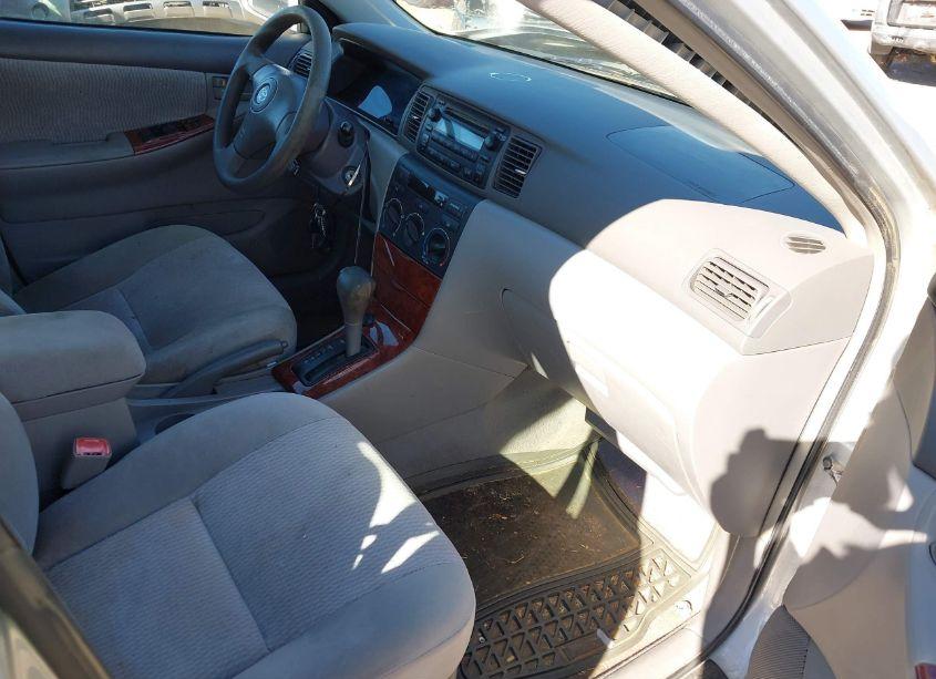 Photo 5 of 2005 Toyota Corolla LE (VIN 1NXBR32E35Z479938)