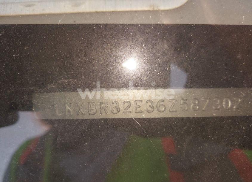 Photo 9 of 2006 Toyota Corolla LE (VIN 1NXBR32E36Z587302)