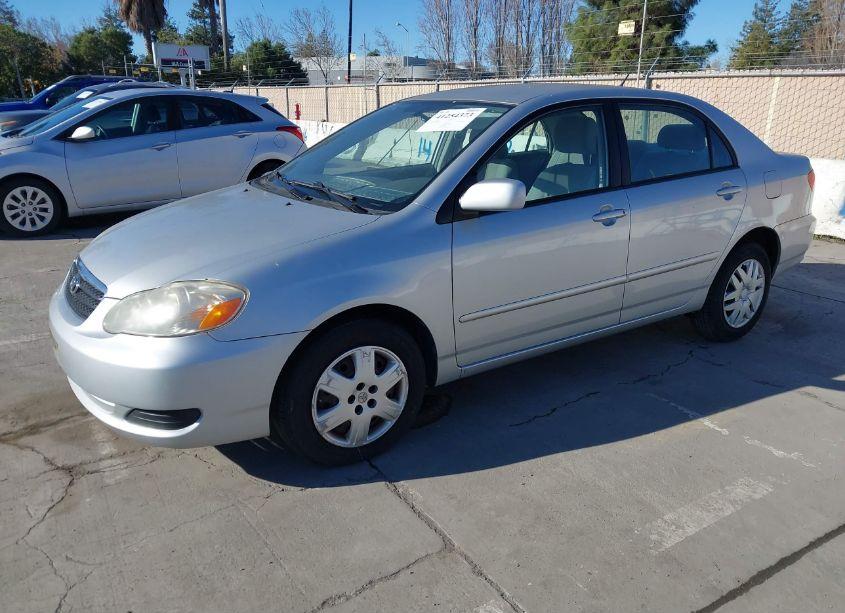 Photo 2 of 2008 Toyota Corolla LE (VIN 1NXBR32E38Z010160)